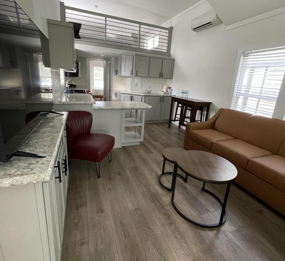 Htr Tx Hill Country Campground Kerrville Dış mekan fotoğraf