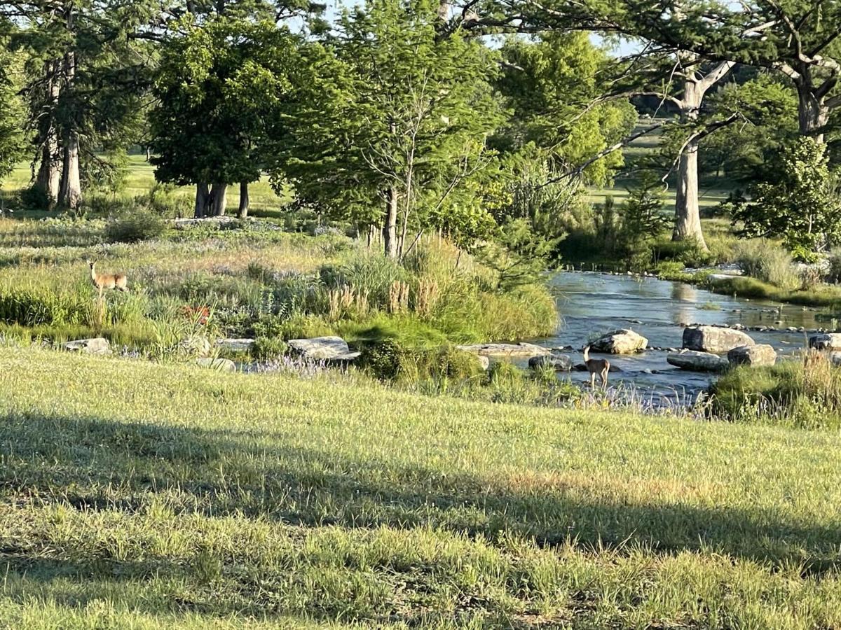 Htr Tx Hill Country Campground Kerrville Dış mekan fotoğraf